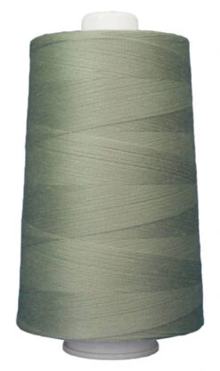 Omni Polyester Thread 40wt 6000yd Whisper Green