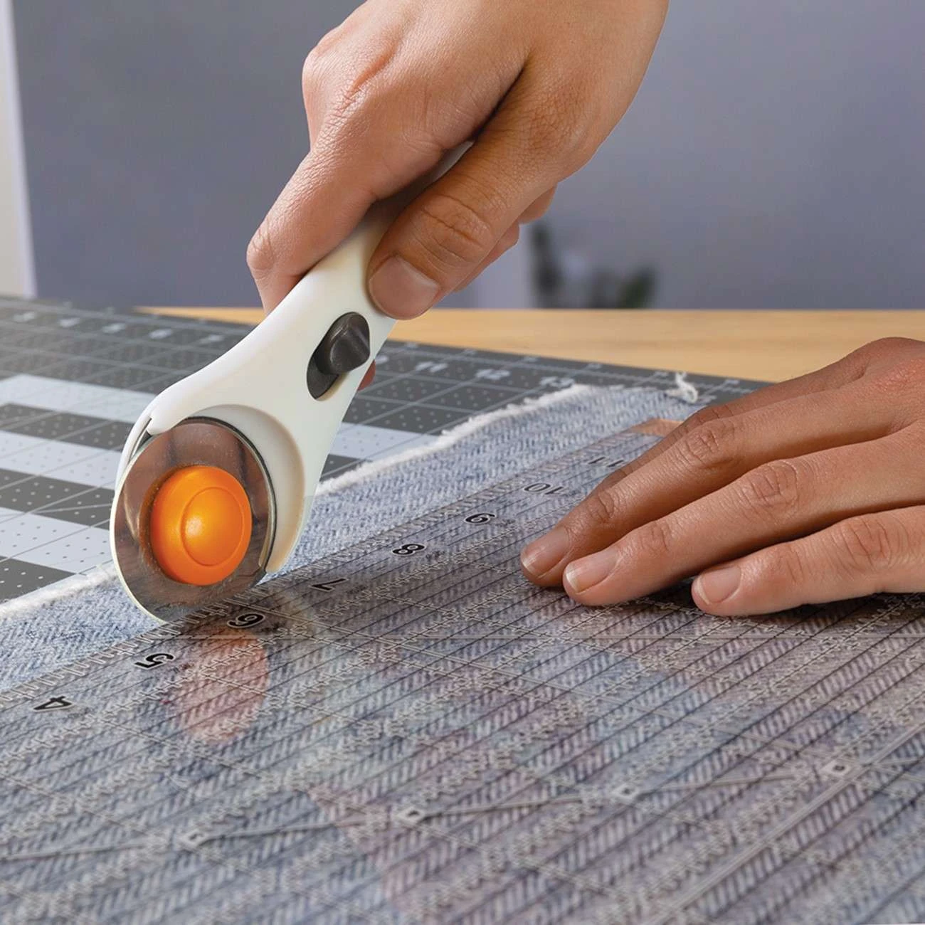 Fiskars Quilting Essentials Set 3 Fiskars Quilting Essentials Set - Image 3