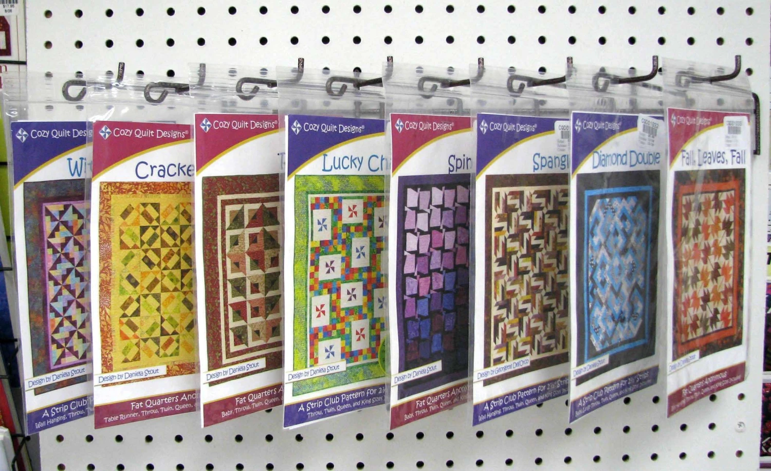 Pattern Display Rack 8 Hooks Angle Left 2 Pattern Display Rack 8 Hooks Angle Left - Image 2