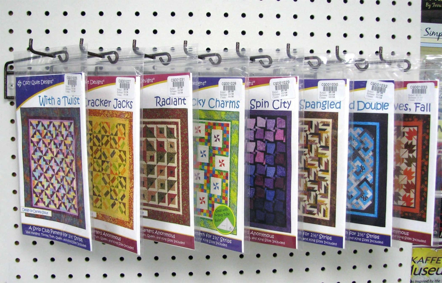 Pattern Display Rack 8 Hooks Angle Right 2 Pattern Display Rack 8 Hooks Angle Right - Image 2