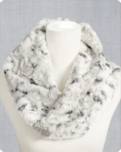 Infinity Scarf - Snowy Owl Alloy - Shannon Fabrics - Kit