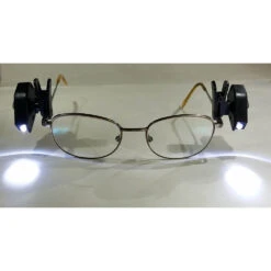 ViviLux 3-in-1 Clip-On LED Light -Keepsake Quilting Shop VLEGLWRG 03